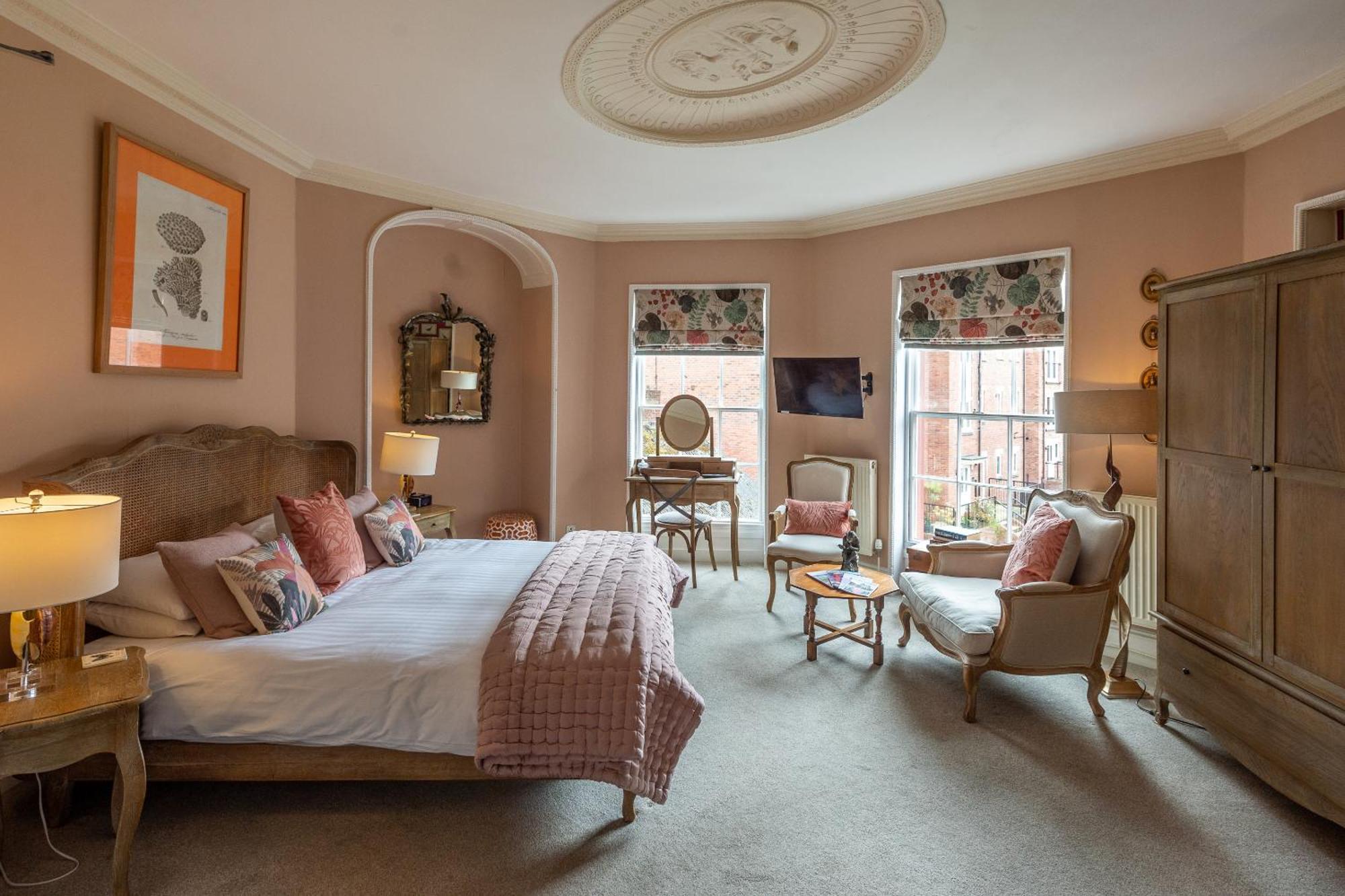 לינה וארוחת בוקר שרוסברי Darwin'S Townhouse חדר תמונה A bedroom at The Swan